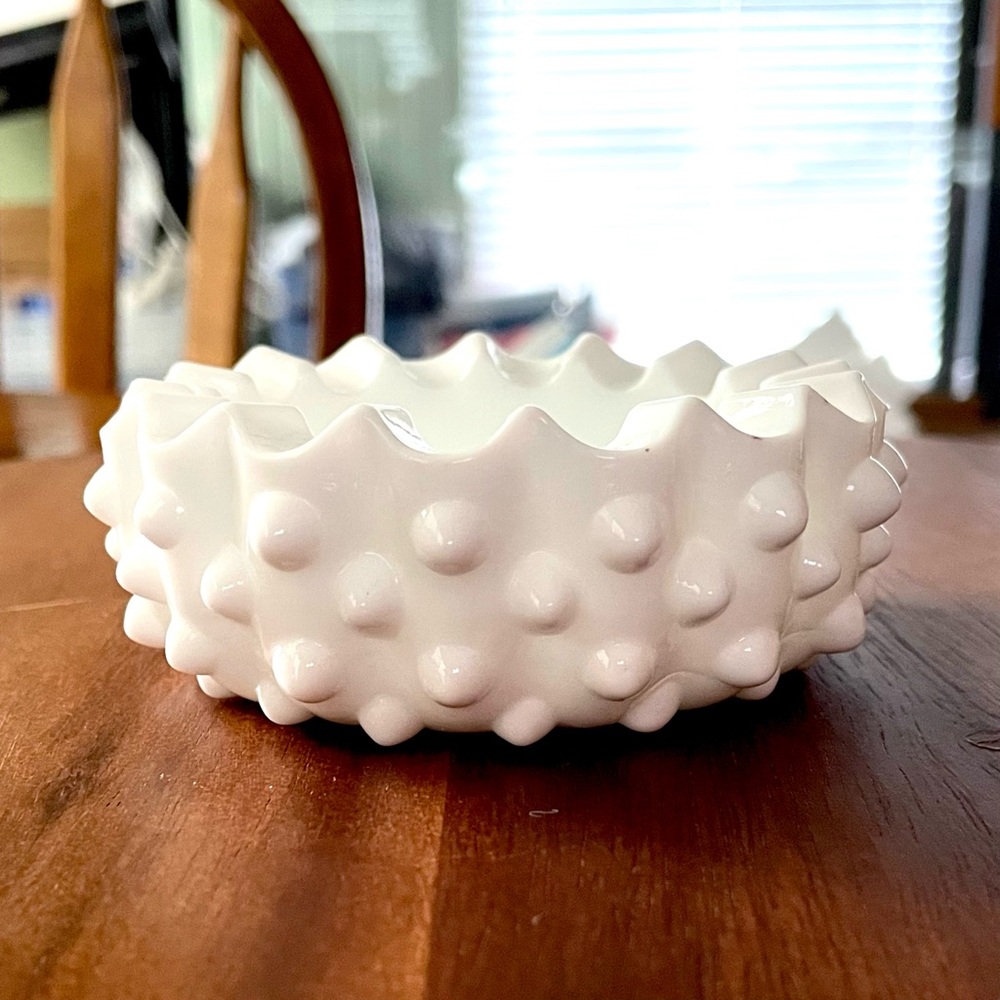 Vintage Fenton White Milk Glass - Hobnail - Trinket Dish - Depression Era 1940's - Picture 4 of 7